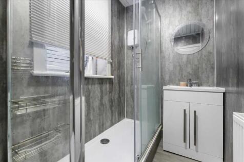 Shower Room (1)