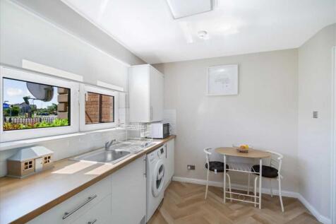 Kitchen Dining (2)