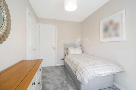 Bedroom Two (2)