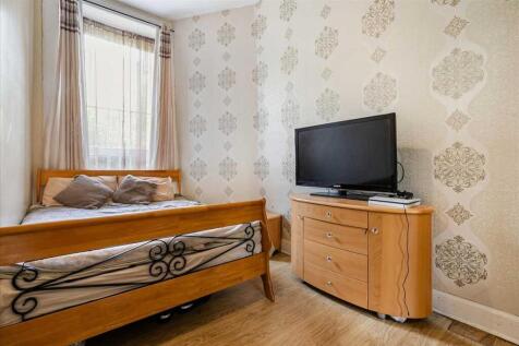 Bedroom Three (1)