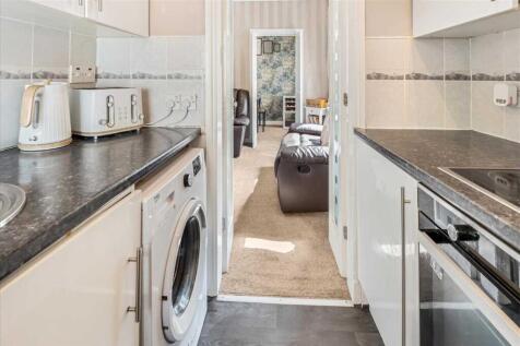 Kitchen (2)