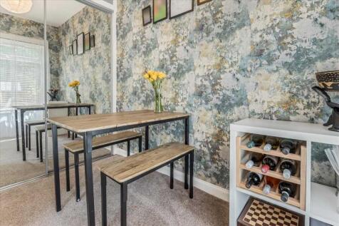 Dining / Bedroom