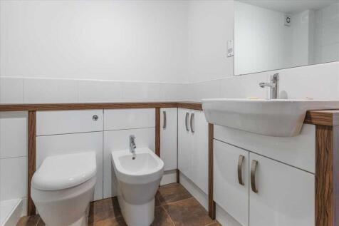 Shower Room (2)