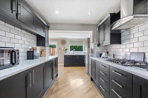 Kitchen (2)