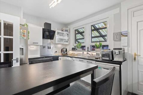 Kitchen Dining (3)