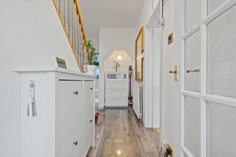 Entrance Hallway (1)