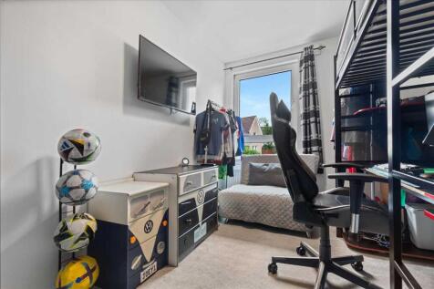 Bedroom Three (2)