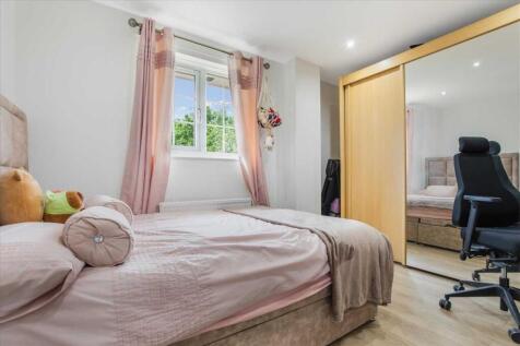 Bedroom Three (1)