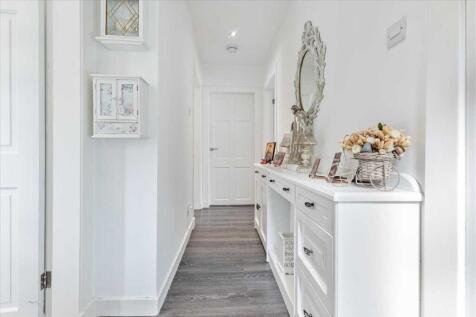 Entrance Hallway (1)