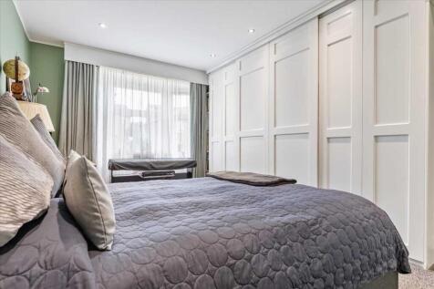 Bedroom One (3)