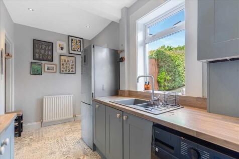 Kitchen (2)