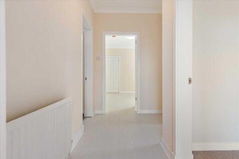 Entrance Hallway (2)
