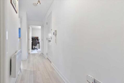 Entrance Hallway (1)