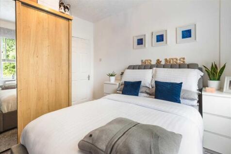 Bedroom One (2)