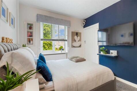 Bedroom One (3)