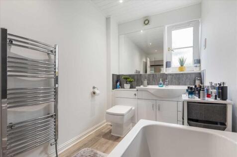 Bathroom (3)