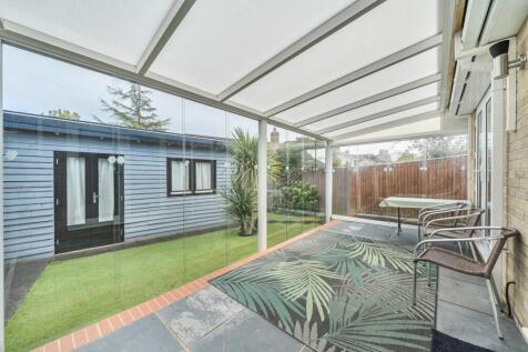 Sun room &amp; Garden