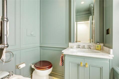 Family Shower Room