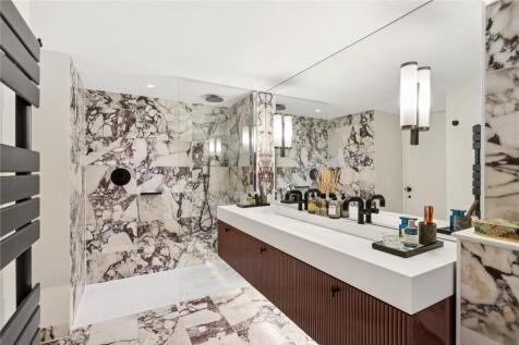 En Suite Shower Room