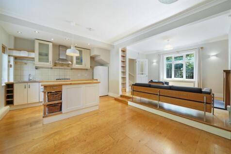 Kitchen/reception