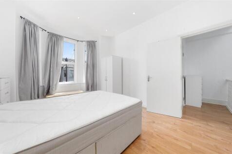 Bedroom 1 (2)