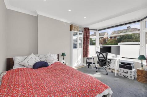 Front Recepion/Bedroom