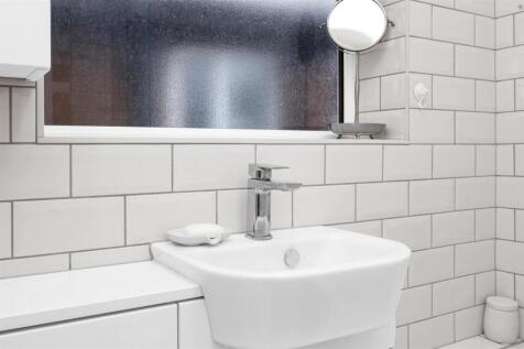 Bathroom Upstairs