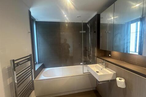 Ensuite2.jpg
