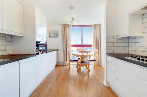 2_Kitchen-1.jpg