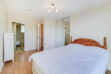 9_Main Bedroom-0.jpg