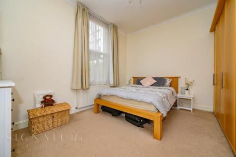 LeavesdenCourt29of83.jpg