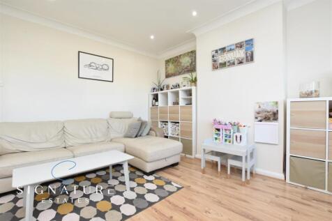 Living Room 2 (10).jpg