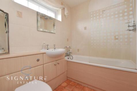 Bathroom (17).jpg