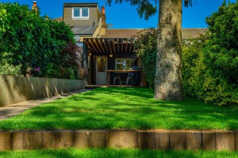Outside  Entertaining Area