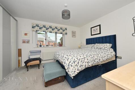 Bedrooom 2