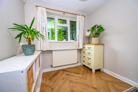 Bedroom 3/Office Space