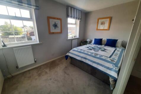 bedroom2.jpg