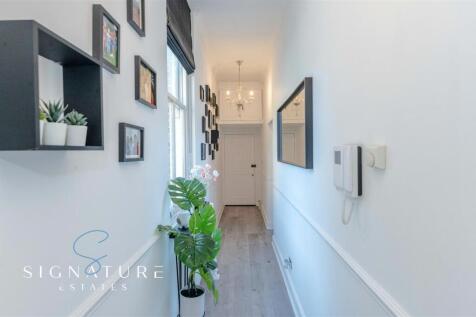 Hallway (1).jpg