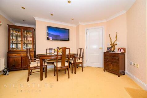 SaxtonMews_dining room 3.jpg