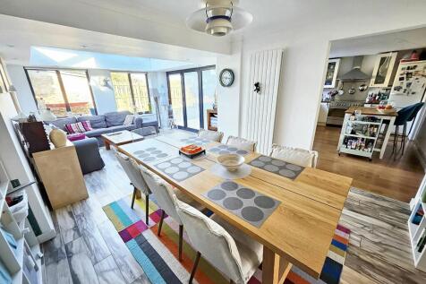 Dining / Family Room
