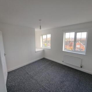 Bedroom 2 (second floor)