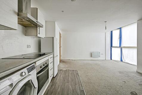 Kitchen / Lounge