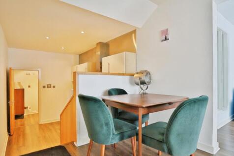 Kitchen / Dining
