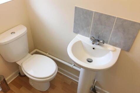 Cloakroom/wc