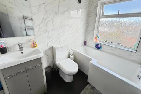 Bathroom .jpg