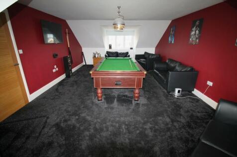 bedroom 5 pic 2 