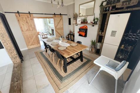 5-dining-room2