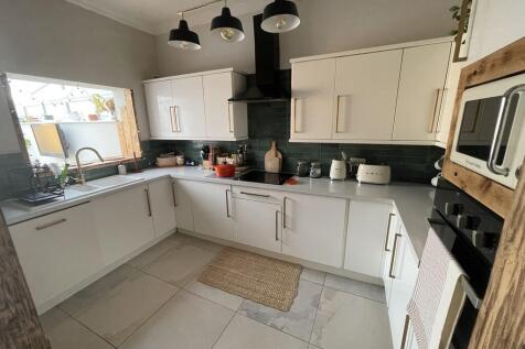 6-kitchen (1)
