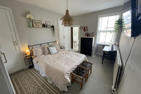 7-master-bedroom