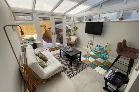 15-sun-room